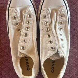 Converse Women’s Off-White Canvas Sneakers 8 Style with No Laces